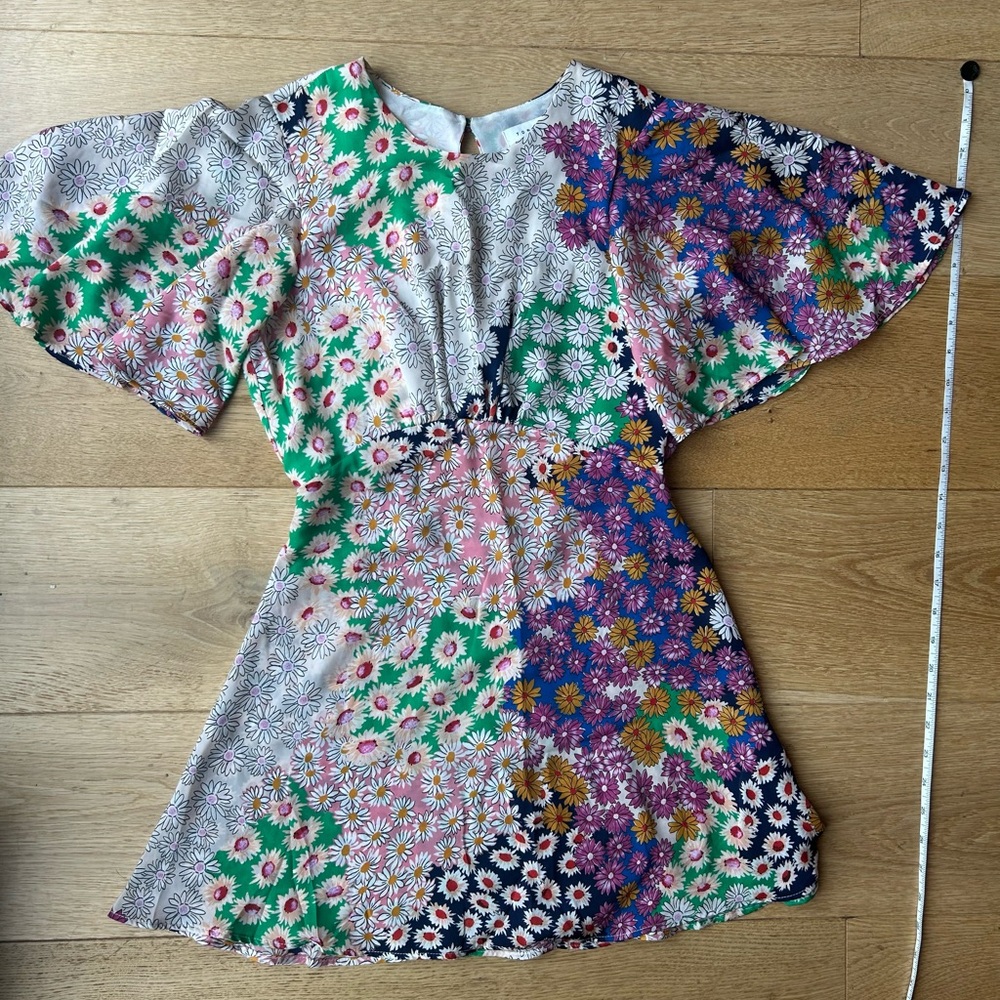Floral woamnsDress with Multicolor Design